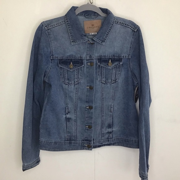 One5One Women's Medium Stonewash Classic Denim Jacket size Medium NWT - Picture 2 of 10
